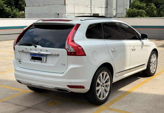 VOLVO-XC60-2.0 T6 INSCRIPTION TURBO GASOLINA 4P AUTOMÁTICO VOLVO-XC60-2015