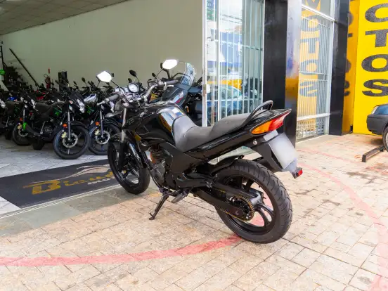 YAMAHA-FAZER 250IE LIMITED EDITION YAMAHA-FAZER 250IE LIMITED EDITION-2010