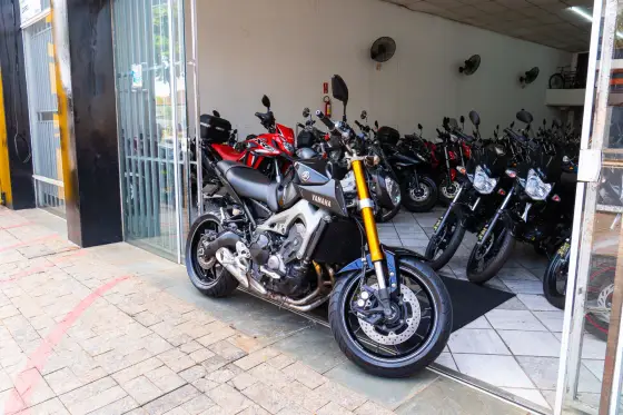 YAMAHA MT-09 