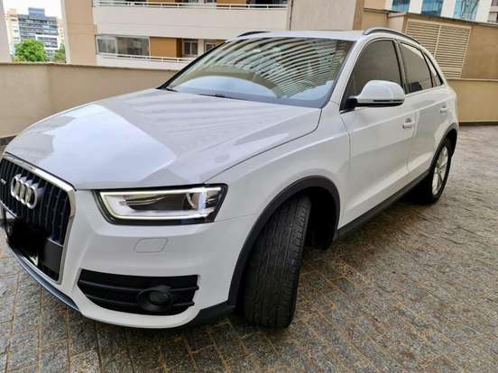 AUDI-Q3-2015