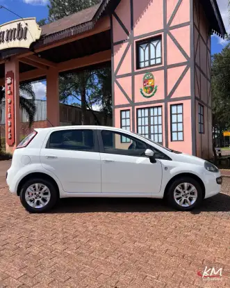 FIAT-PUNTO-2015