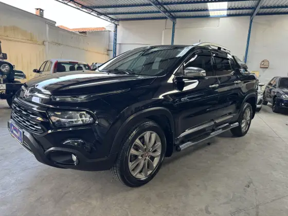 FIAT TORO 2.0 16V TURBO DIESEL RANCH 4WD AT9 FIAT TORO 2.0 16V TURBO DIESEL RANCH 4WD AT9