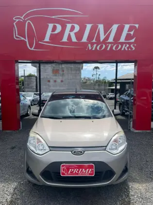 FORD FIESTA 1.6 ROCAM HATCH 8V FLEX 4P MANUAL