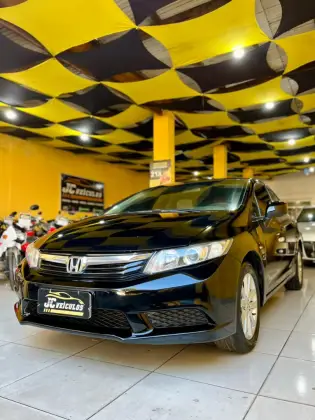 HONDA CIVIC 1.8 LXS 16V FLEX 4P MANUAL