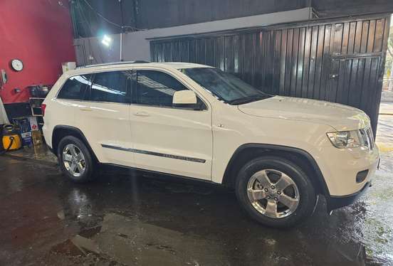 JEEP-GRAND CHEROKEE-3.6 LAREDO 4X4 V6 24V GASOLINA 4P AUTOMÁTICO JEEP-GRAND CHEROKEE-2010