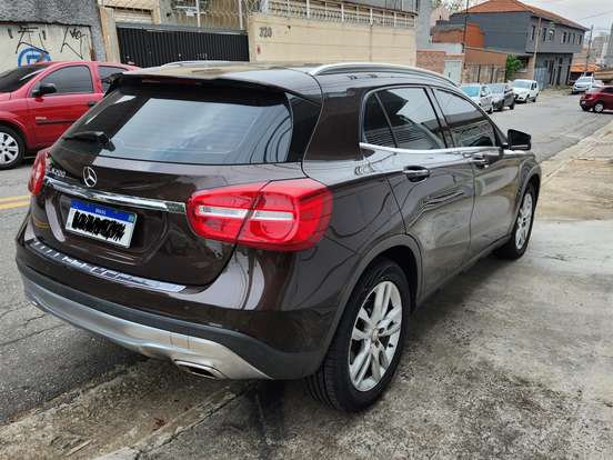 MERCEDES-BENZ-GLA 200-1.6 CGI ADVANCE 16V TURBO FLEX 4P AUTOMÁTICO MERCEDES-BENZ-GLA 200-2015