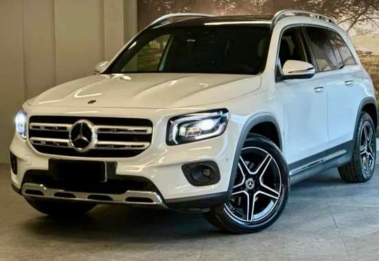 MERCEDES-BENZ-GLB 200-2021