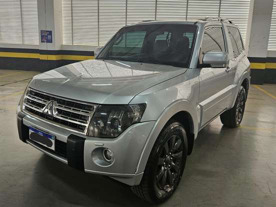 MITSUBISHI-PAJERO FULL-2010