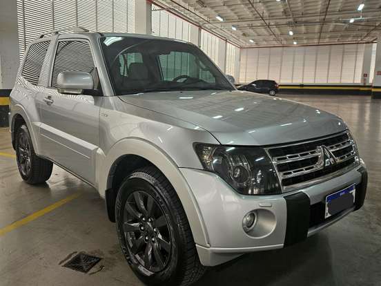 MITSUBISHI-PAJERO FULL-2010