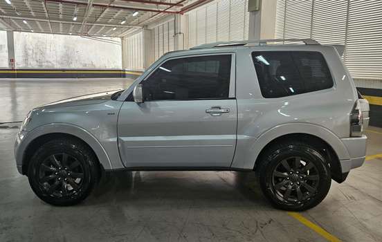 MITSUBISHI-PAJERO FULL-2010