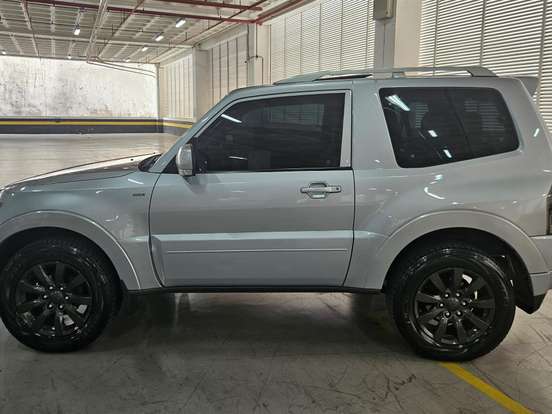 MITSUBISHI-PAJERO FULL-3.8 HPE 4X4 V6 24V GASOLINA 4P AUTOMÁTICO MITSUBISHI-PAJERO FULL-2010
