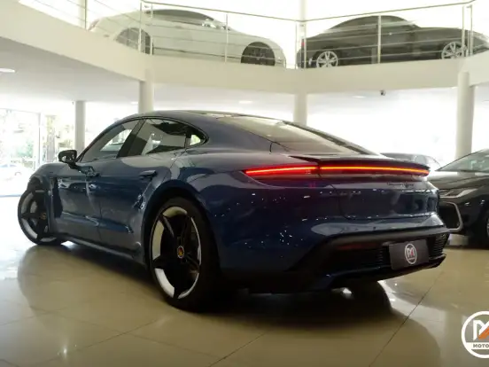 PORSCHE-TAYCAN-TURBO ELÉTRICO PORSCHE-TAYCAN-2020