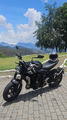 TRIUMPH TRIDENT 660 