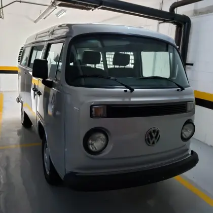 VOLKSWAGEN KOMBI 1.6 MI STD SÉRIE PRATA 8V GASOLINA 3P MANUAL
