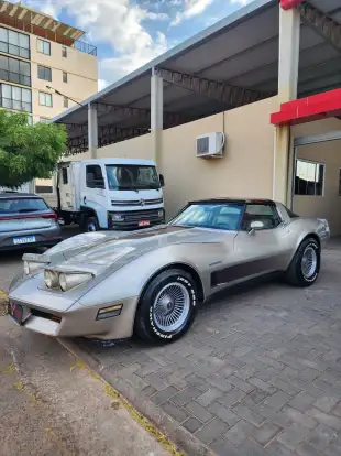 CHEVROLET-CORVETTE-1982