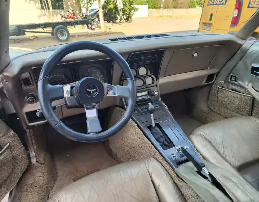 CHEVROLET-CORVETTE-1982