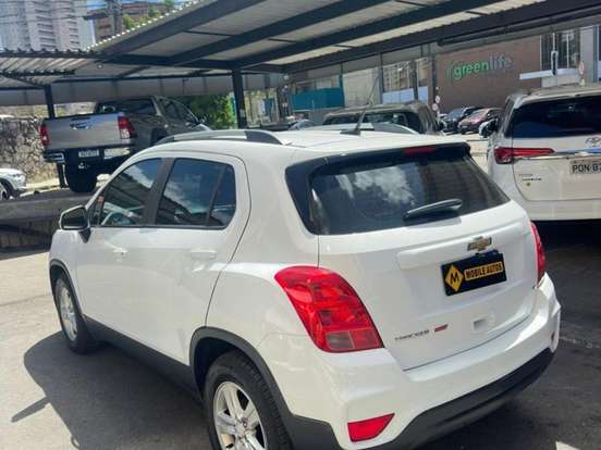 CHEVROLET-TRACKER-2018