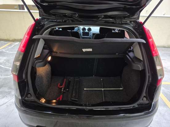 FORD-FIESTA-2012
