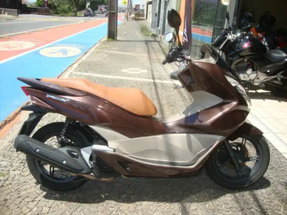 HONDA PCX DLX 
