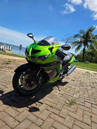 KAWASAKI-NINJA ZX-14-2010