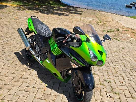 KAWASAKI-NINJA ZX-14 KAWASAKI-NINJA ZX-14-2010