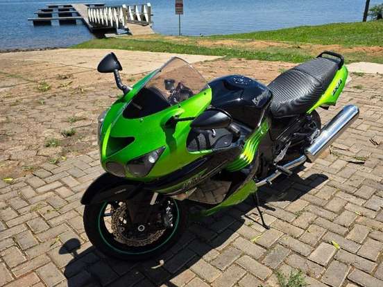 KAWASAKI-NINJA ZX-14 KAWASAKI-NINJA ZX-14-2010