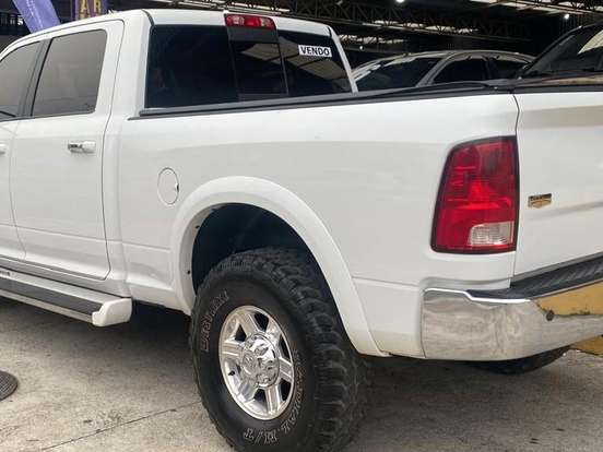 RAM-2500-6.7 LARAMIE 4X4 CD I6 TURBO DIESEL 4P AUTOMÁTICO RAM-2500-2012