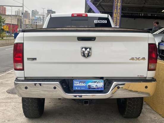 RAM-2500-6.7 LARAMIE 4X4 CD I6 TURBO DIESEL 4P AUTOMÁTICO RAM-2500-2012