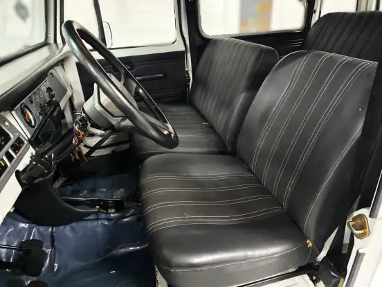 TOYOTA-BANDEIRANTE-4.0 OJ50LV 4X4 TETO RIGIDO DIESEL 2P MANUAL TOYOTA-BANDEIRANTE-1990