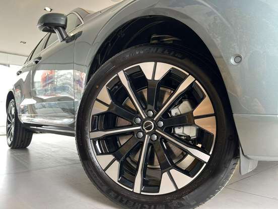 VOLVO-XC60-2.0 T8 PHEV ULTRA AWD GEARTRONIC VOLVO-XC60-2025