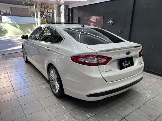 FORD-FUSION-2015
