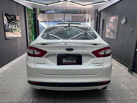 FORD-FUSION-2015