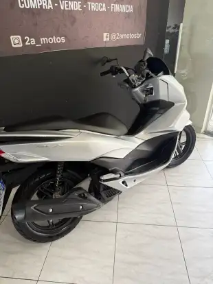 HONDA-PCX-2017