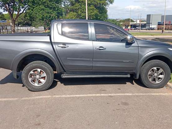 MITSUBISHI-L200 TRITON-2.4 16V TURBO DIESEL SPORT HPE CD 4P 4X4 AUTOMÁTICO MITSUBISHI-L200 TRITON-2018