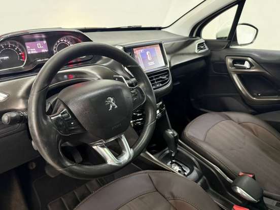 PEUGEOT-2008-2016