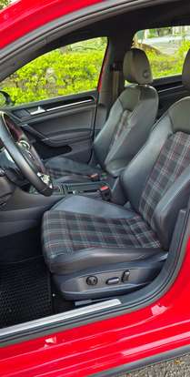 VOLKSWAGEN-GOLF-2013