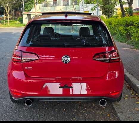 VOLKSWAGEN-GOLF-2013