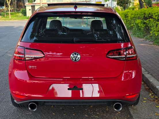 VOLKSWAGEN-GOLF-2.0 TSI GTI 16V TURBO GASOLINA 4P AUTOMÁTICO VOLKSWAGEN-GOLF-2013
