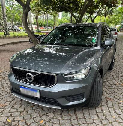 VOLVO XC40 2.0 T5 GASOLINA MOMENTUM AWD GEARTRONIC