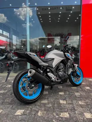 YAMAHA-MT-03 CONNECTED ABS YAMAHA-MT-03 CONNECTED ABS-2025