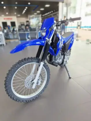 YAMAHA TT-R 230 YAMAHA TT-R 230