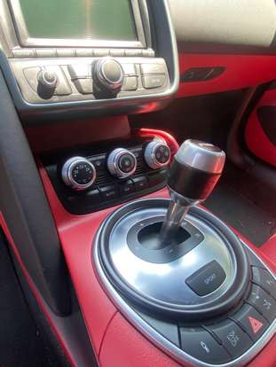AUDI-R8-2008