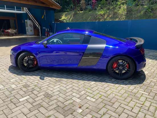 AUDI-R8-2008