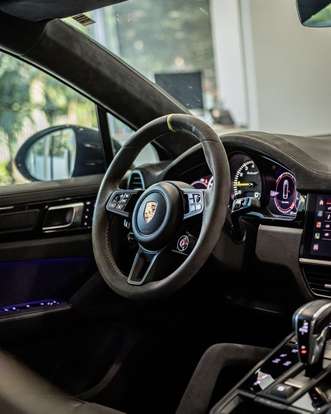 PORSCHE-CAYENNE-2022