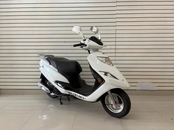 SUZUKI BURGMAN i 