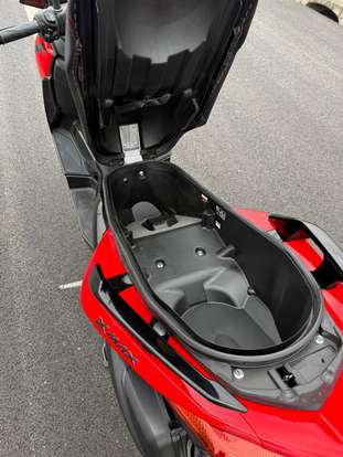 YAMAHA-XMAX ABS-2024