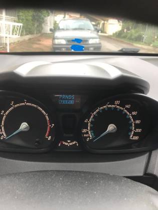 FORD FIESTA 1.6 SE SEDAN 16V FLEX 4P POWERSHIFT