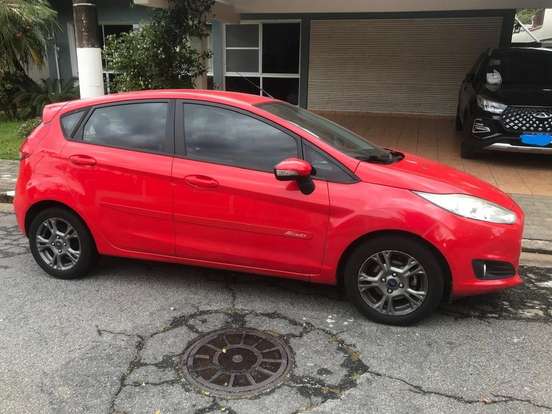 FORD-FIESTA-2014
