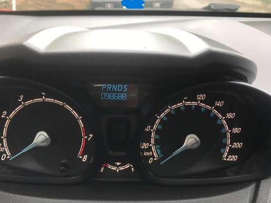 FORD-FIESTA-1.6 SE SEDAN 16V FLEX 4P POWERSHIFT FORD-FIESTA-2014