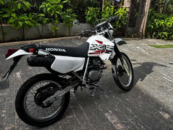 HONDA-XR 200R-2002